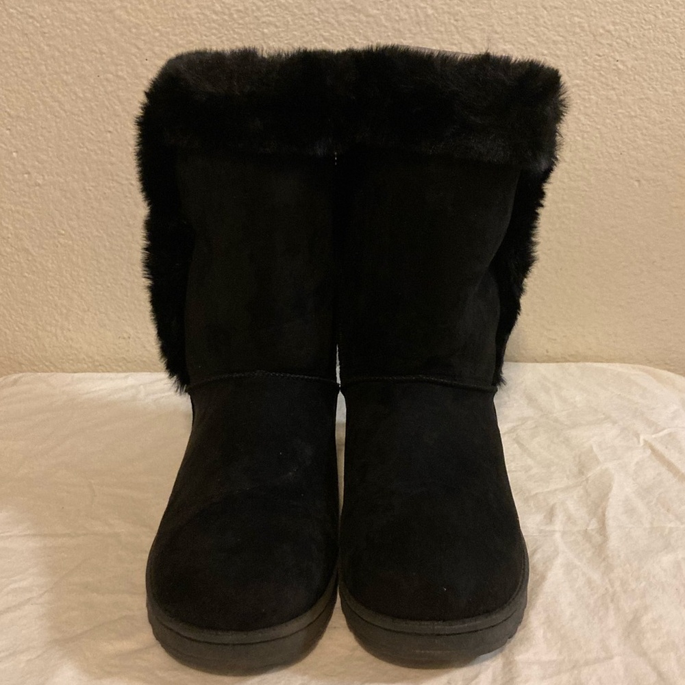 Women's Black Fur-Lined Boots